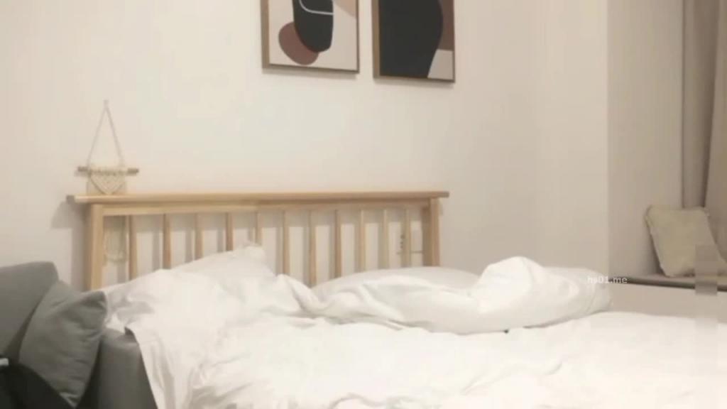 精选探花-反差婊木偶,主动穿上情趣制服口爆大鸡巴 预览截图 4