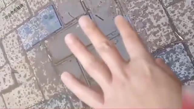 大哥出门买年货我偷约嫂子公园露出口射后入干喷水嫂子 预览截图 7