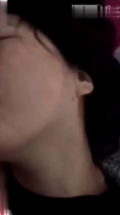【乱伦岳母】抓着奶子爆操,乱伦50岁风韵犹存的岳母,女上位比想象中骚多了 预览截图 4