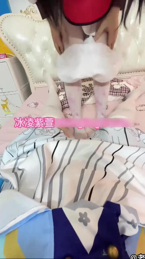 【抖音网红】魔法少女 冰凌紫萱 绿帽男友把萝莉女友献给榜一大哥车震内射。 预览截图 6