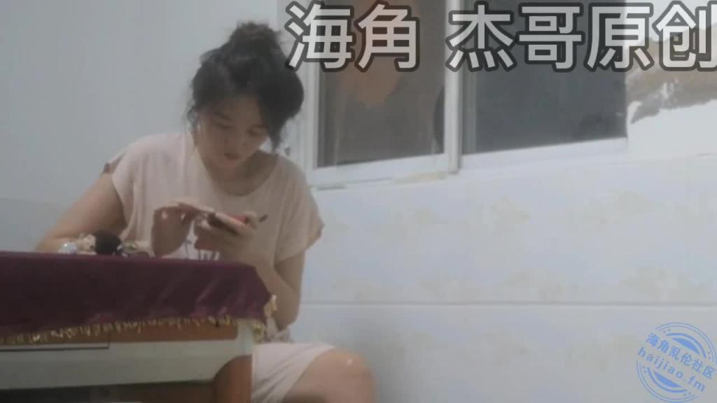 孕妇老公不在约我来操她1-1孕妇家里没人约我来她家偷情怀孕三个月 预览截图 2