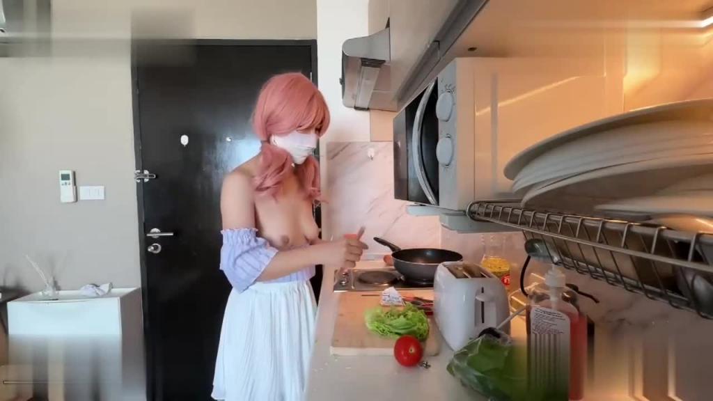 【樱花小猫】一边做爱一边做饭 后入鲜嫩白虎爆肏 预览截图 2