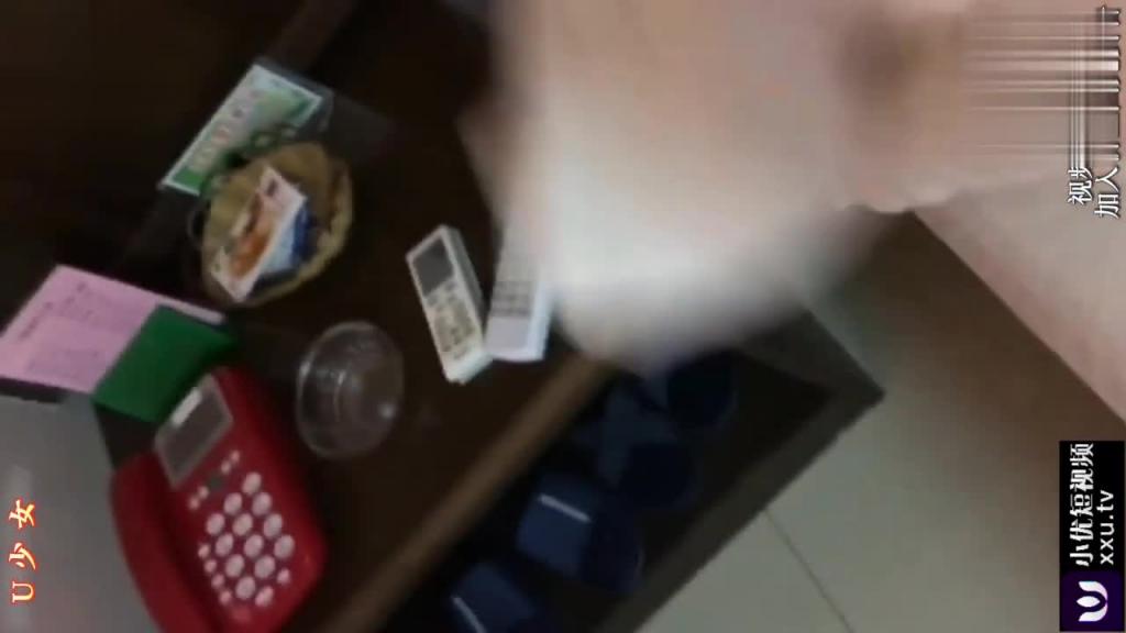 16学生妹清纯腼腆酒店破处!! 预览截图 1