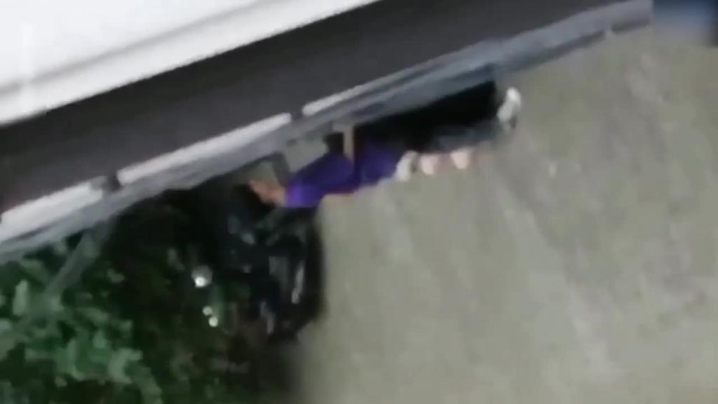 重磅【江苏网红“周立珊”事件】勾引男人被暴打轮奸 预览截图 6