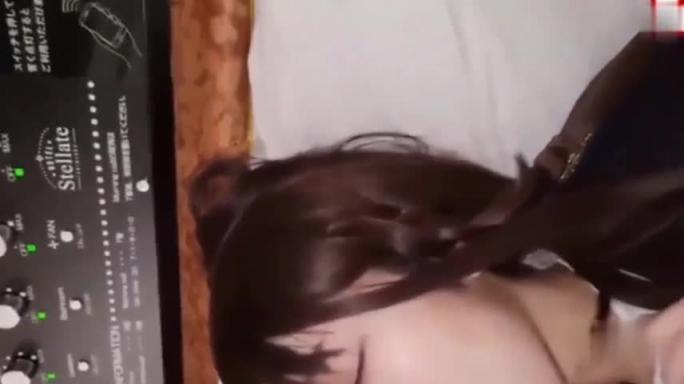 【约操学妹】极品大二兼职学妹,小姐姐JK制服情趣装,口爆足交无套内射 预览截图 7