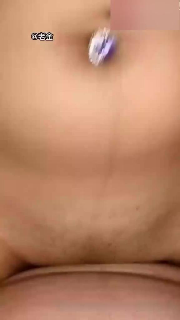 童颜巨乳大学生 预览截图 5