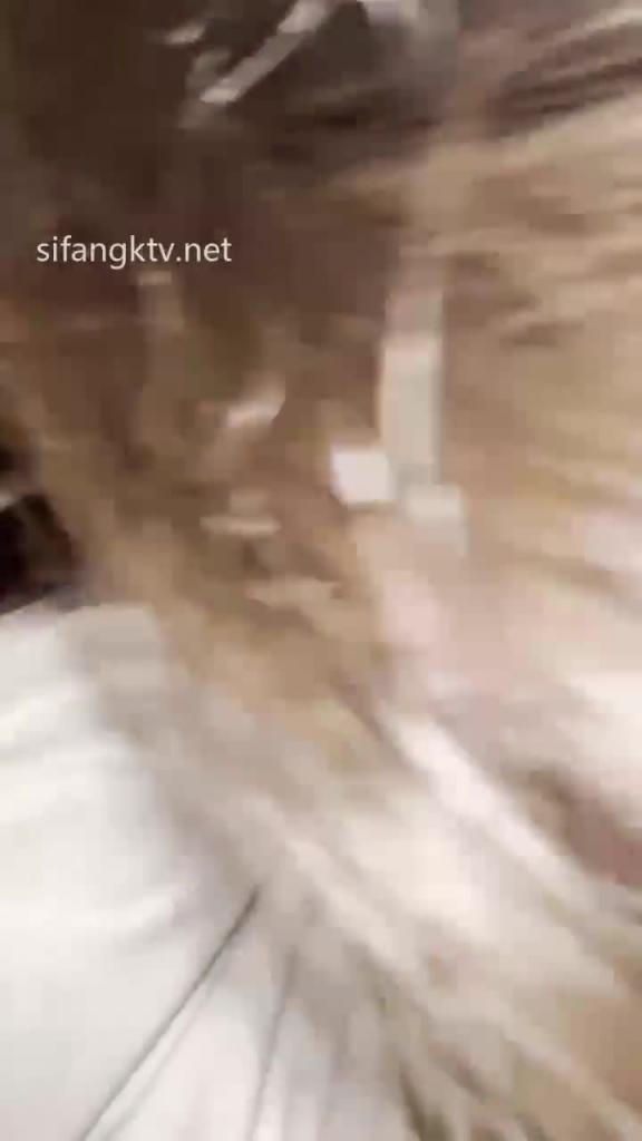 大四学姊吃鸡 动作温柔细腻 调教的真好 预览截图 1