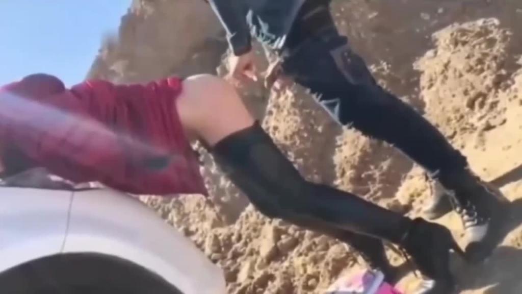 英雄会沙漠性爱 富二代开着大G选妃阿拉善英雄会第二弹1 阿拉善英雄会所谓车友聚会已沦为富豪和网红们的淫乐场（最新完整版） 预览截图 10