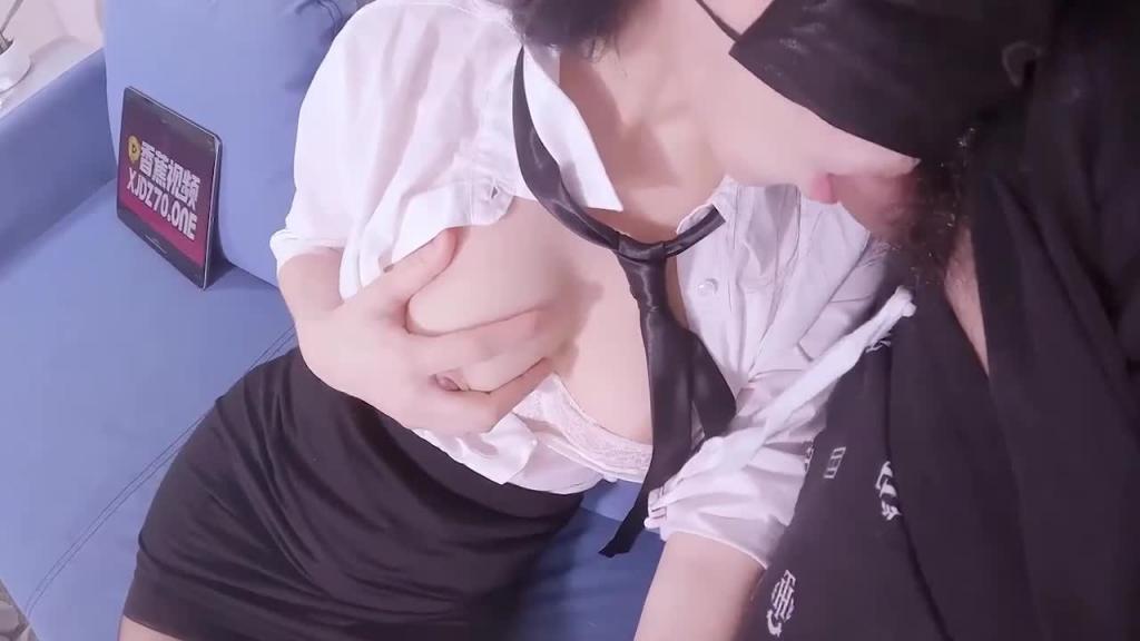 加班时和OL小水水做爱 想不到私下如此淫荡 预览截图 4