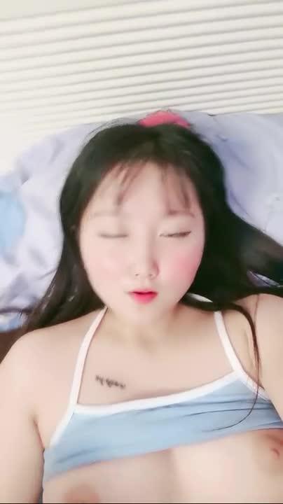 白白大奶性感的小少妇,露脸被前男友无情地抽插 预览截图 11