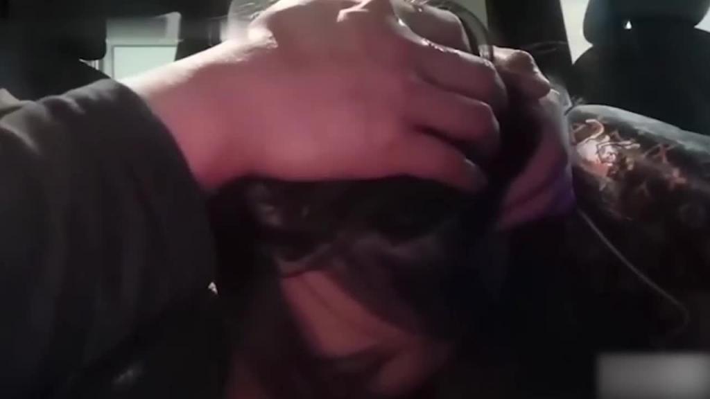 【绿帽淫妻】半夜被情人叫下楼_在停车场车震_唾液深喉拉丝_快点射出来_我老公催我回去 预览截图 6