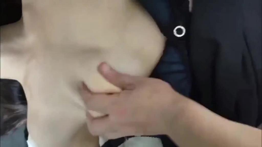 和不穿内裤的嫂子户外车震 预览截图 5