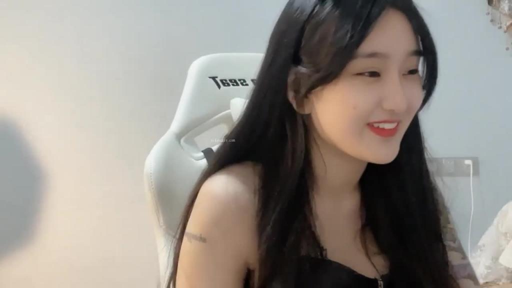 宇宙无敌啊!超级清纯美少女!终于下海了 预览截图 9