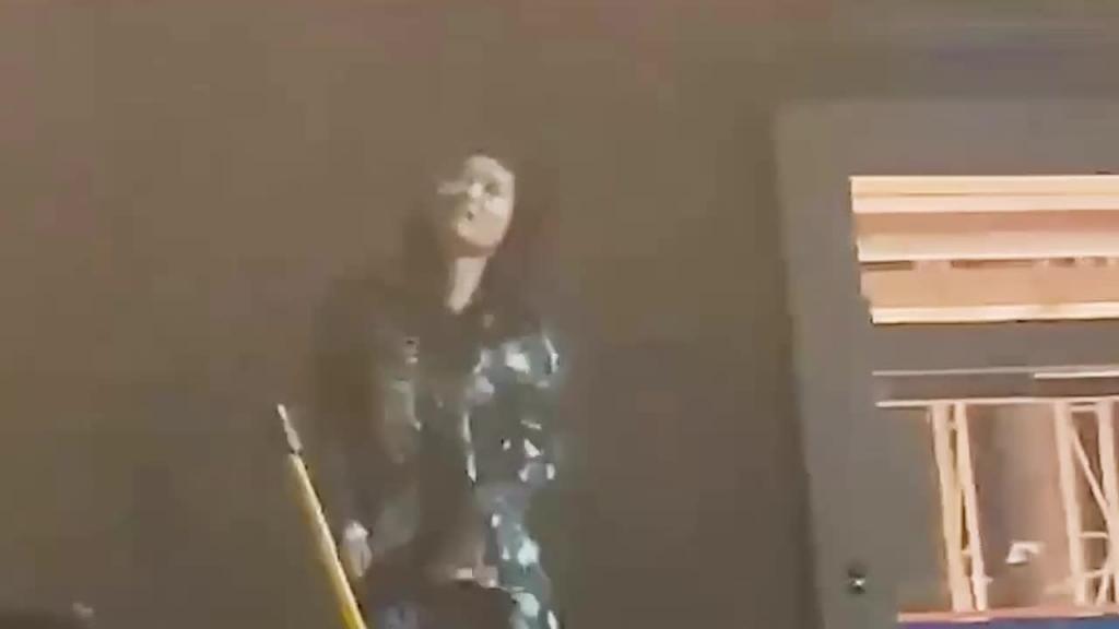 全网火爆 军训跳舞走光露出巨乳 西北民族大学巨乳女大学生军训跳舞走光露出大奶子火爆全网!【多视角完整版】 预览截图 9