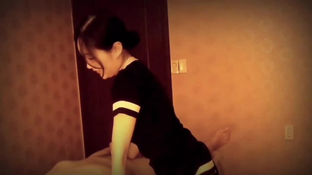 明星颜值! -高端会所SPA·男士推油- 极品美乳技师「摸着奶子射了好多」 预览截图 8