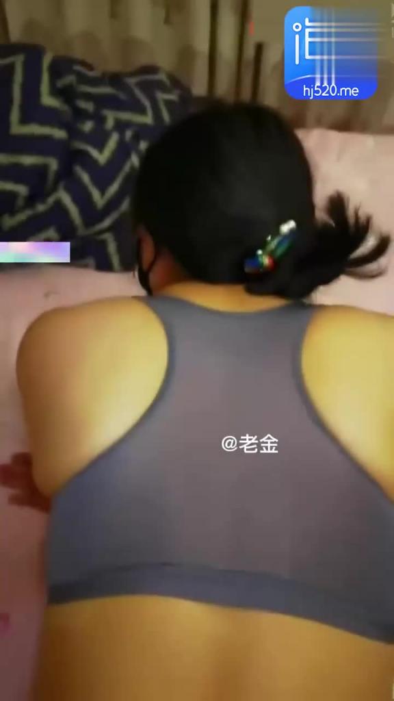 【母子】史上最骚母亲,在学生儿子面自慰，哈尔滨淫母勾引儿子和女婿乱伦 预览截图 6