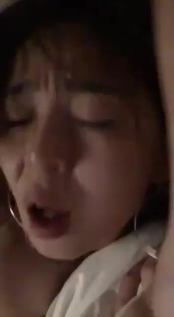 极品中出小骚货。。。 预览截图 3