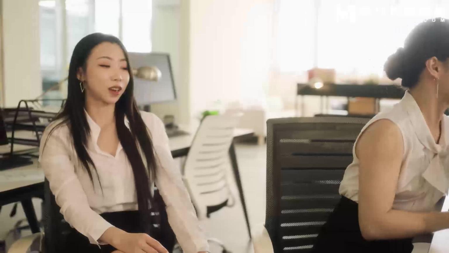 失德教师为金吞精 / 课后福利淫才教育 / MD-/ 夏晴子 / 霏霏 预览截图 1