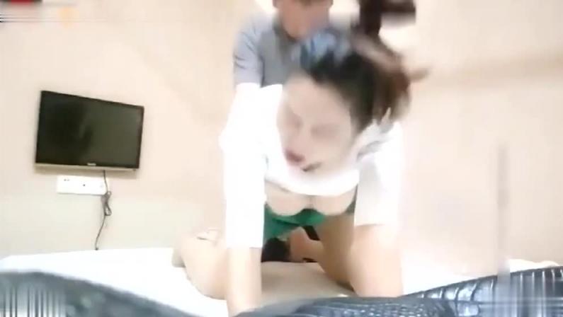 韵味老板娘刚刚离异就在店里跟顾客做爱 预览截图 9