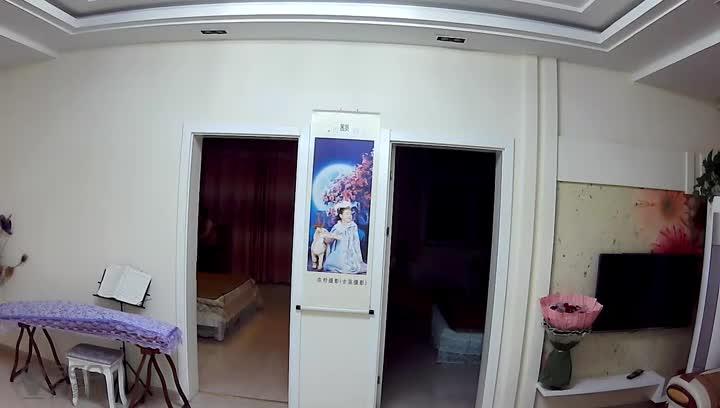 居家监控偷拍 少妇居家各种走光合集 预览截图 10