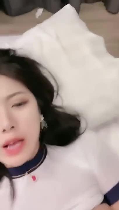 【女上位】小姨子的逼都快赶上吸盘了_专门吸姐夫 预览截图 3