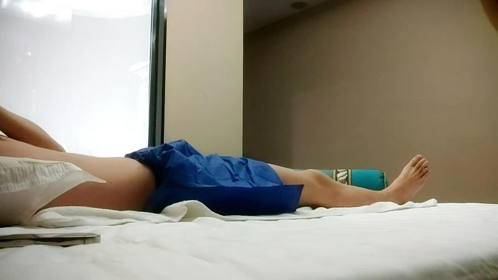 【赵探花】会所巨乳女技师,掏出大爆奶乳推,搞舒服了开操 预览截图 1