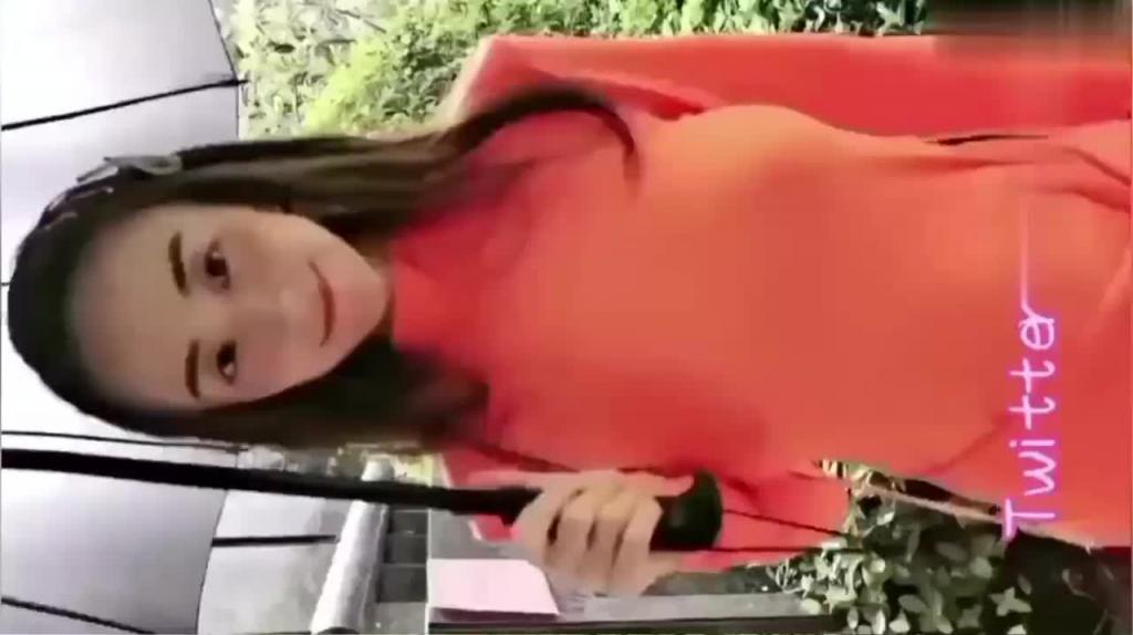 【网曝门事件】东北网红反差婊大表姐调教合集 喝尿 吞精 扇耳光 遛狗 鞭打 捆绑 露出 预览截图 4