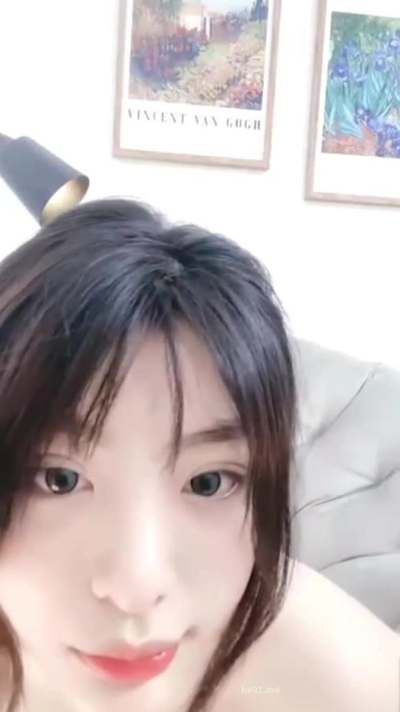 爆乳肥臀-全程露脸无毛嫩逼极品美女,口活的非常认真 各种精彩性爱花活眼花缭乱 预览截图 11