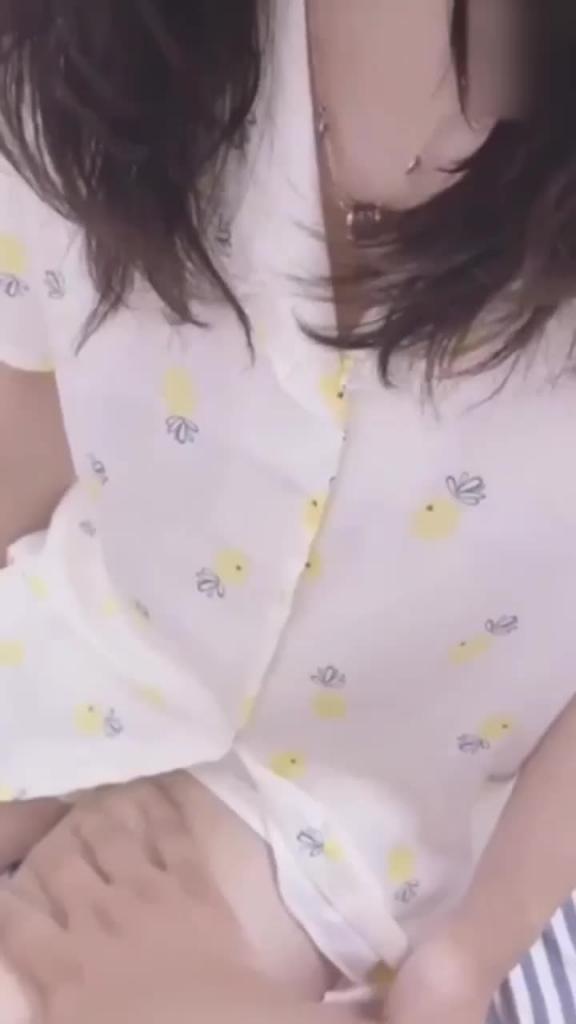 最新封神兄妹乱伦-大神和亲妹妹的乱伦记录,我终于操上了妹妹的嫩逼 预览截图 2