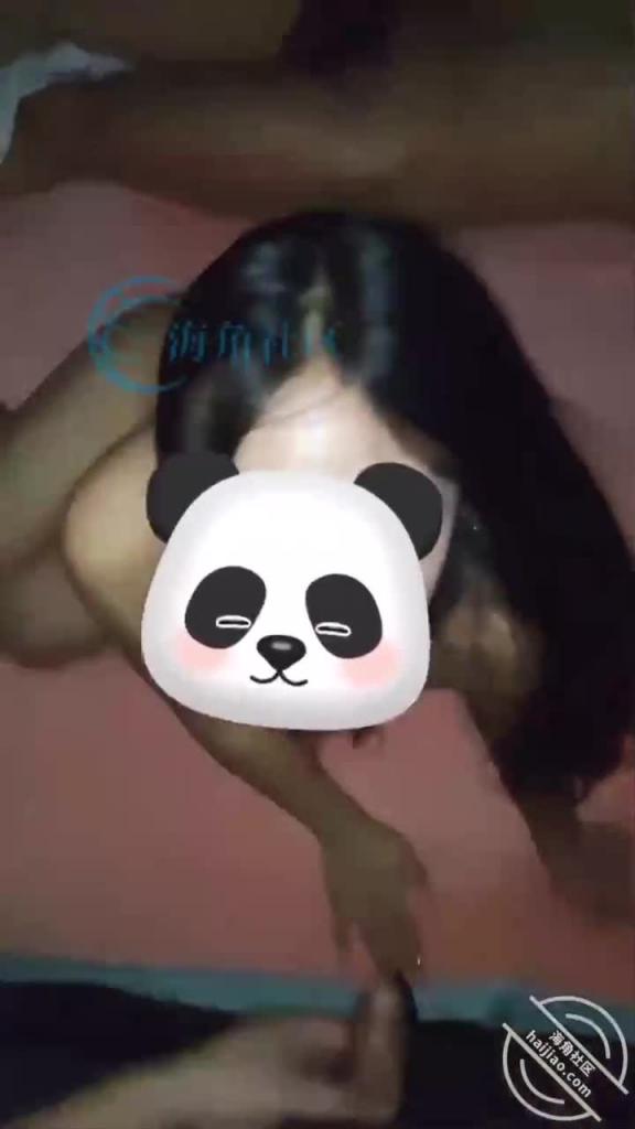 嫂子乱伦炸裂时刻在我哥旁边爆肏欲求不满的嫂子贼刺激带回房间尽情操内射怼精 预览截图 1