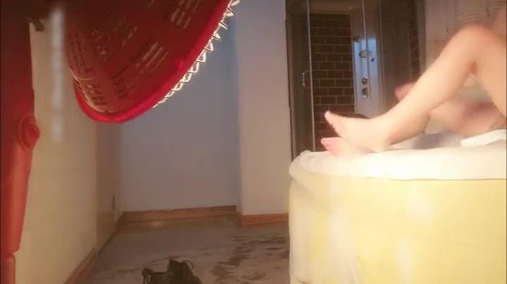 【探访按摩店】2/2:高质量预警,身材这么棒的年轻妙龄女生 预览截图 11