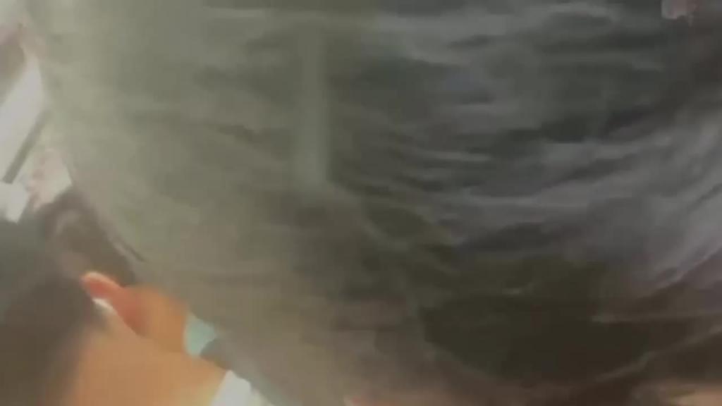 【顶臀强摸】地铁上又顶又摸!连背书包学生妹也不放过! 预览截图 1