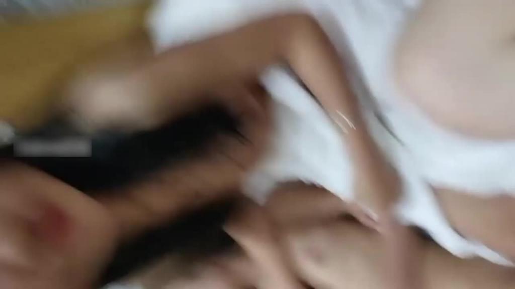 00后职校学生带着两个闺蜜一起下海 预览截图 7