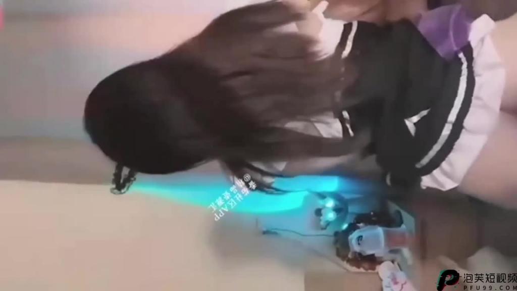 快手主播 超级美女土豪定制大尺度自慰喷水大合集 预览截图 1