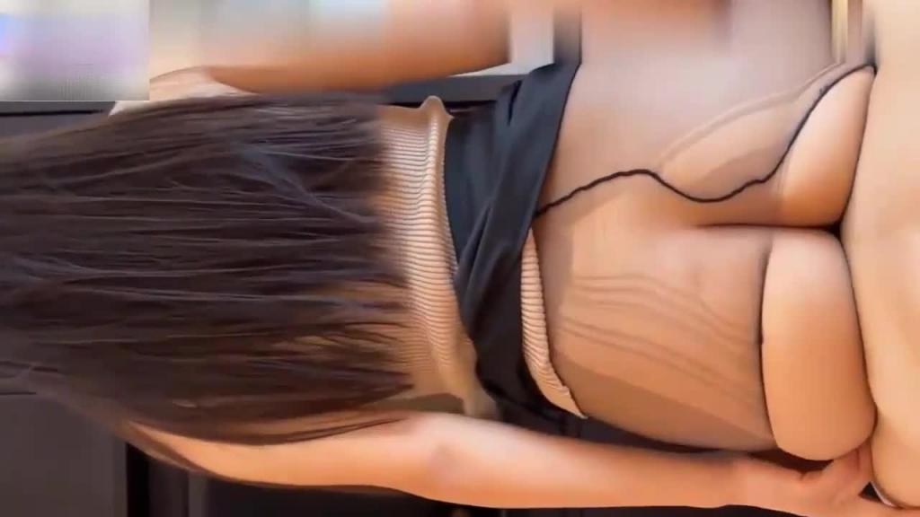 老板的女秘书就是骚,她说跟很多人玩过 预览截图 9