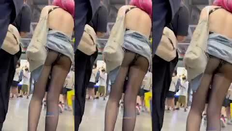 百万粉网红COSER露娜被偷拍抄底 预览截图 1