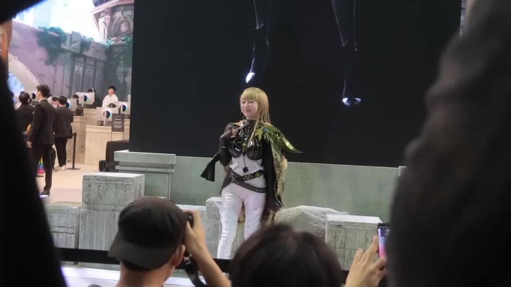 G-Star首次cosplay!建筑师:流放之地变身战斗牧师 预览截图 8
