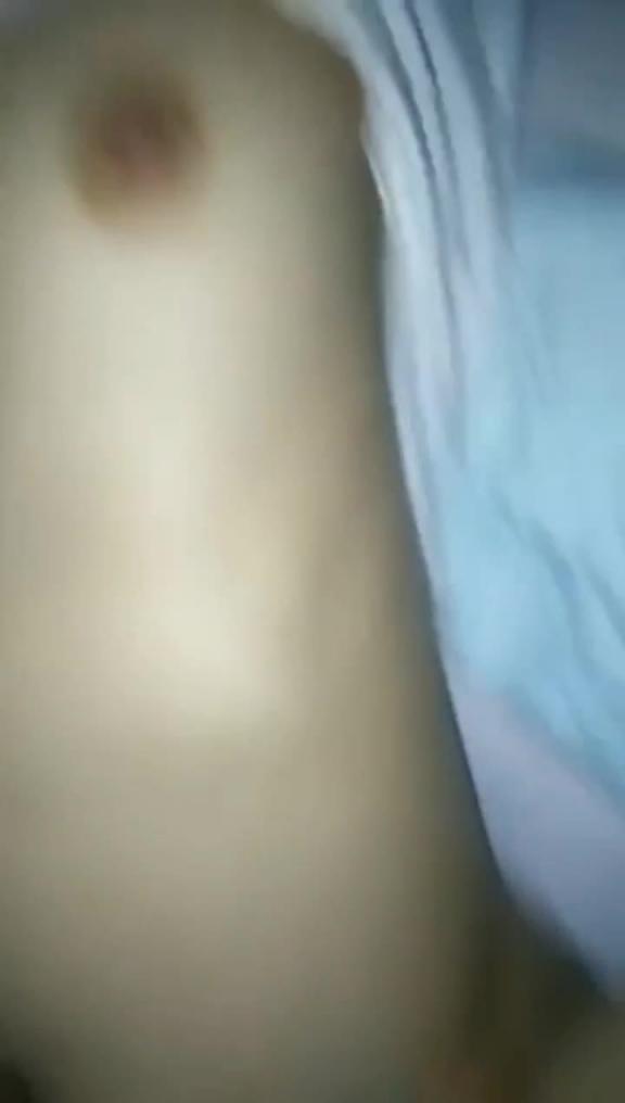 兄妹乱伦妹妹很嫩无奈，配合 预览截图 12