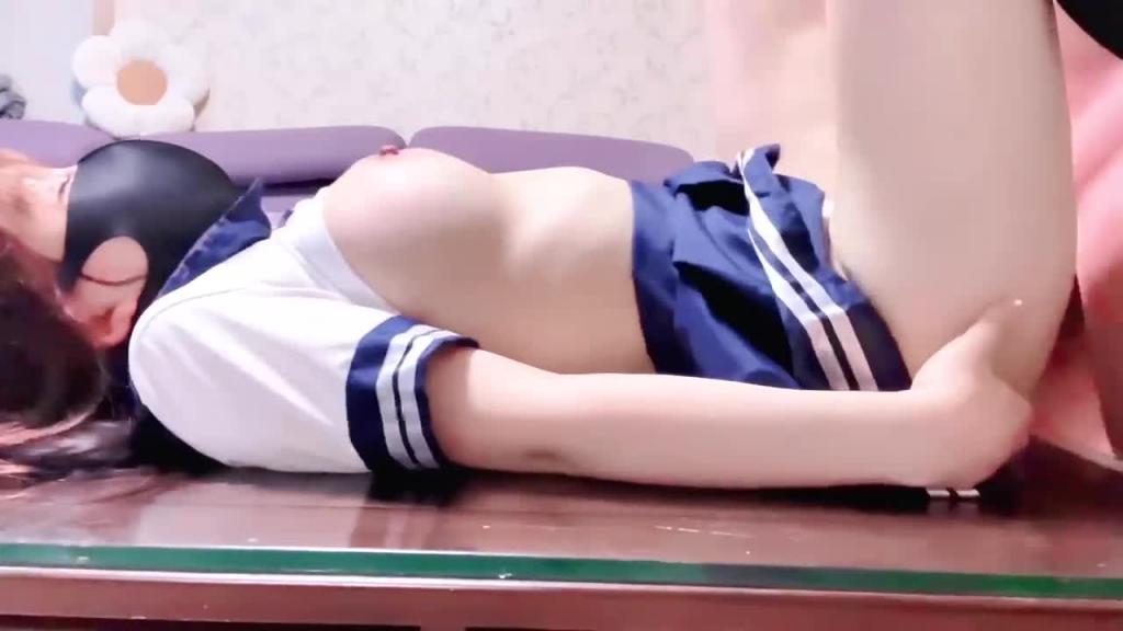 女朋友的小情趣,穿着水手服被内射 - 萌之乖乖 预览截图 11