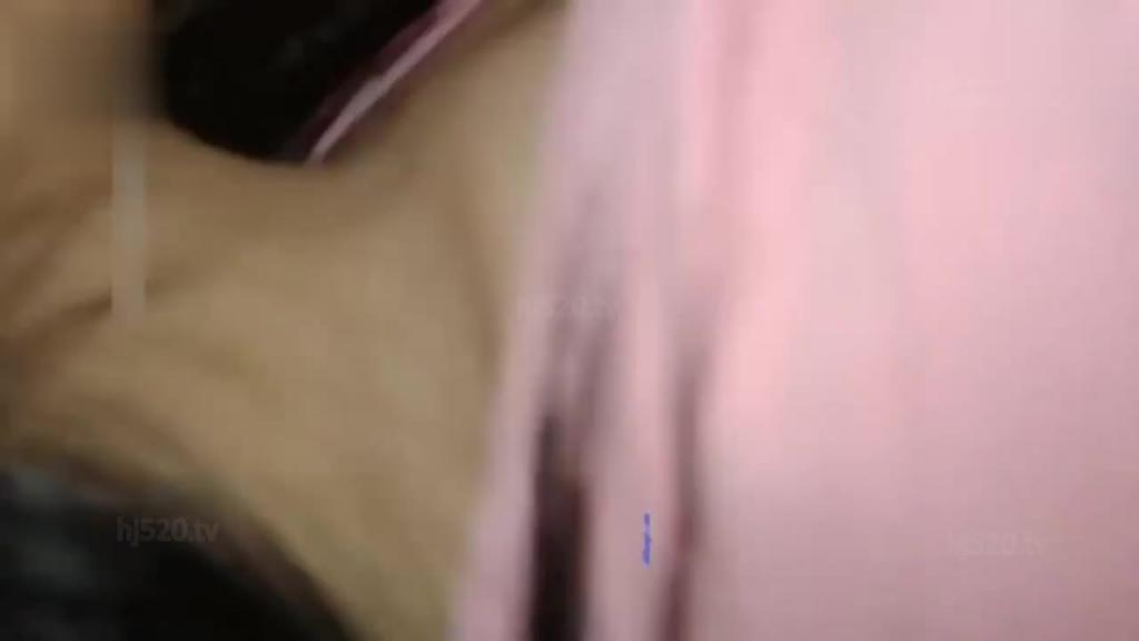 【真实乱伦】禽兽舅舅精虫上头,金钱诱惑高中小侄女给她操嫩逼! 预览截图 3