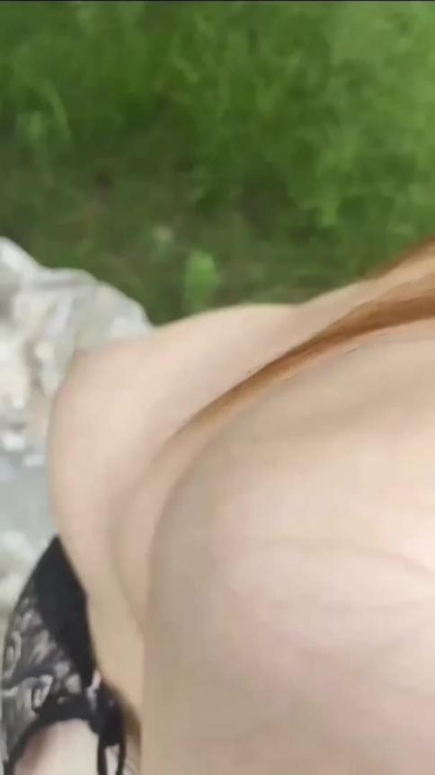 巨乳嫂子~ 想和你一起约嫂子一起去踏春,趁四下无人直接干出水 预览截图 4