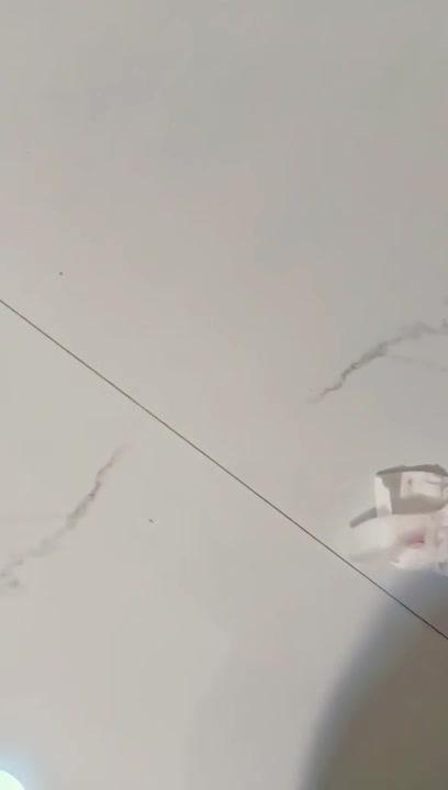 【破处事件】带小萝莉开房破处_她男友还以为她去闺蜜家住了 预览截图 12