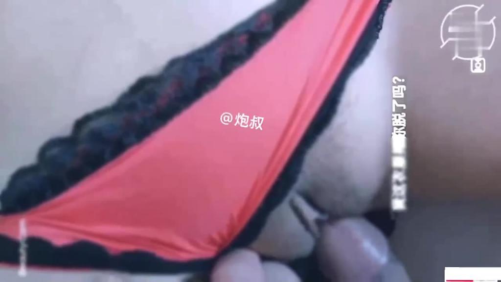 姐弟乱伦真实勾引骚气姐姐 预览截图 9