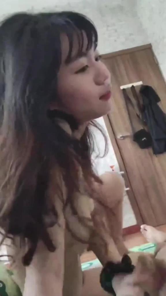 姐弟乱伦,姐夫没在 预览截图 9