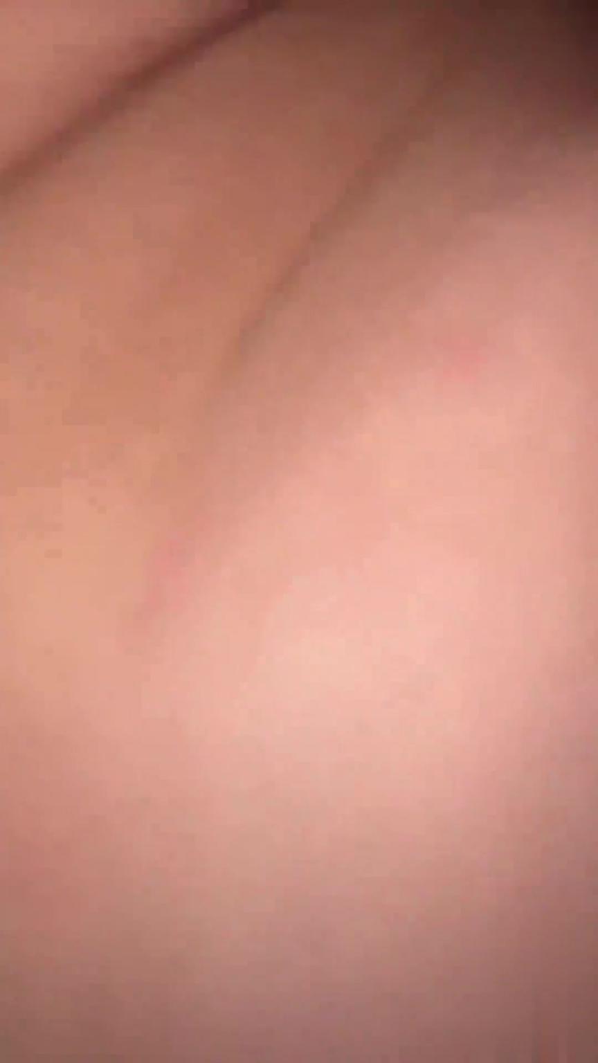 【真实乱伦亲姐姐】姐姐刚回家就被我强暴了,姐姐一直反抗一直哭泣,后面被干爽了慢慢不再反抗 预览截图 8