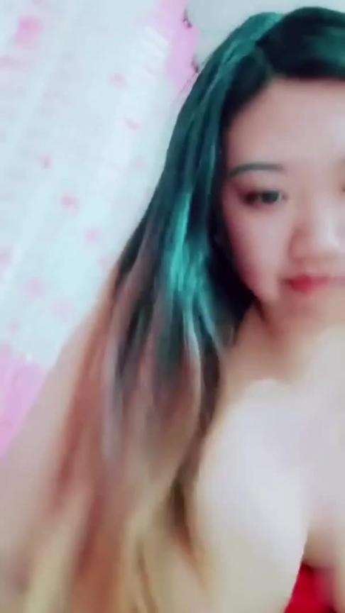 哺乳期儿媳妇和公公乱伦,儿媳妇给68岁公公和奶口交吞精 预览截图 5