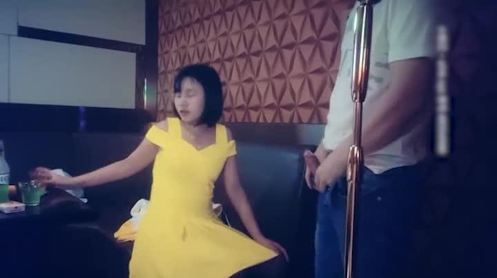 【七天探花】大哥罕见的KTV撩妹,只要离开妹子就自慰,太骚了 预览截图 6