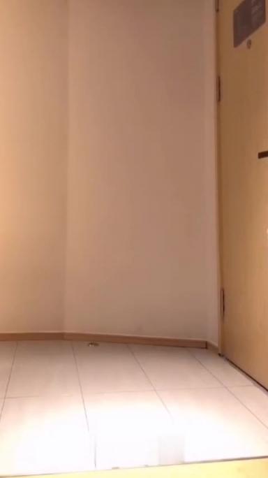 骚逼TS勾引外卖小哥 直接在门口帮他吃 预览截图 10