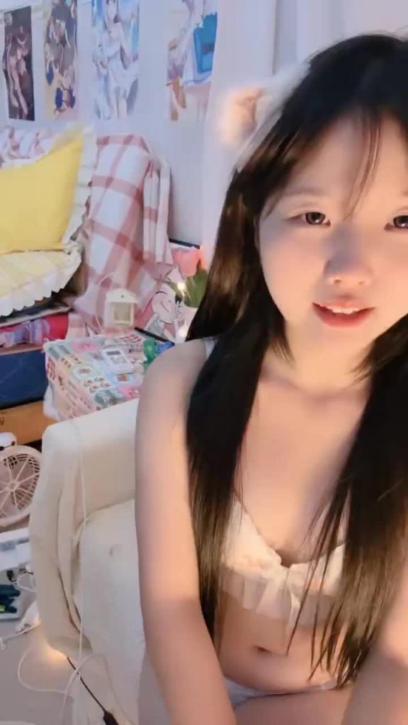 甜美呆萌小妹全裸道具 预览截图 2