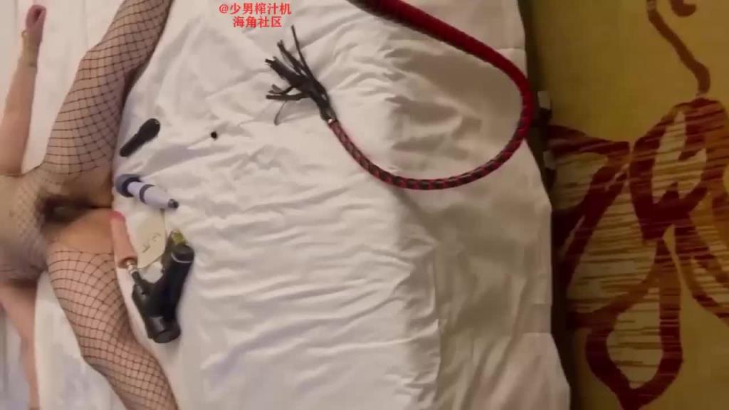 【母狗调教】调教SM母狗最喜欢我打她屁股了 预览截图 10